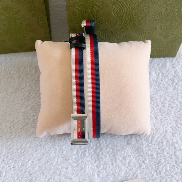 Authentic Gucci G-Frame Multicolored Dial Quartz Nylon Women's Watch - Picture 3 of 16